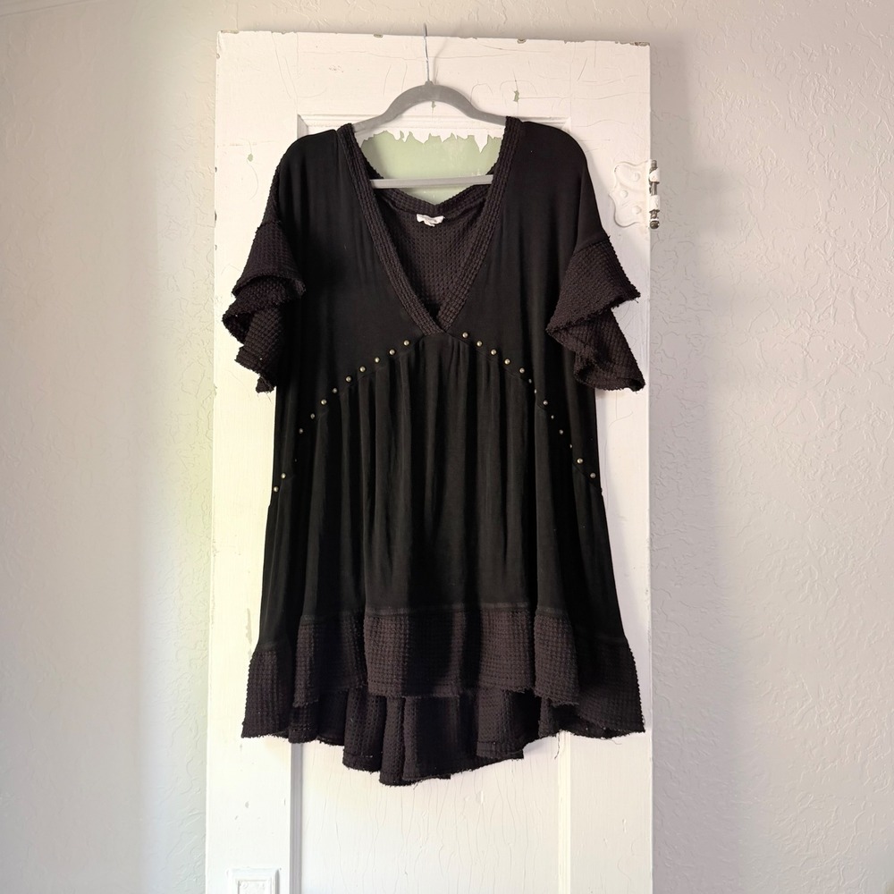 POL Black Waffle Ribbed Knit Studded Tunic Top Ruffle Sleeve YKD643 Large